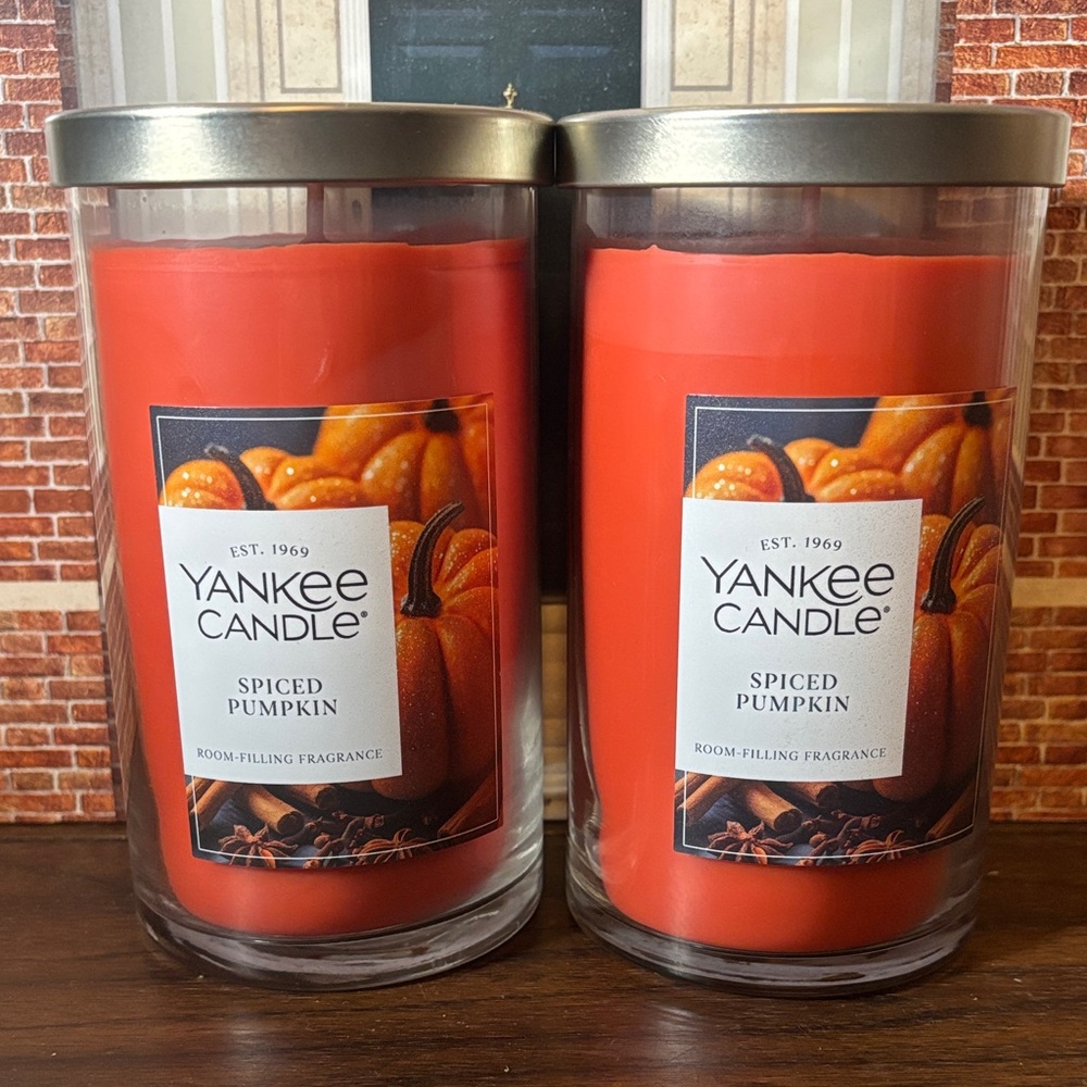 Yankee Candle Spiced Pumpkin Medium Duo!